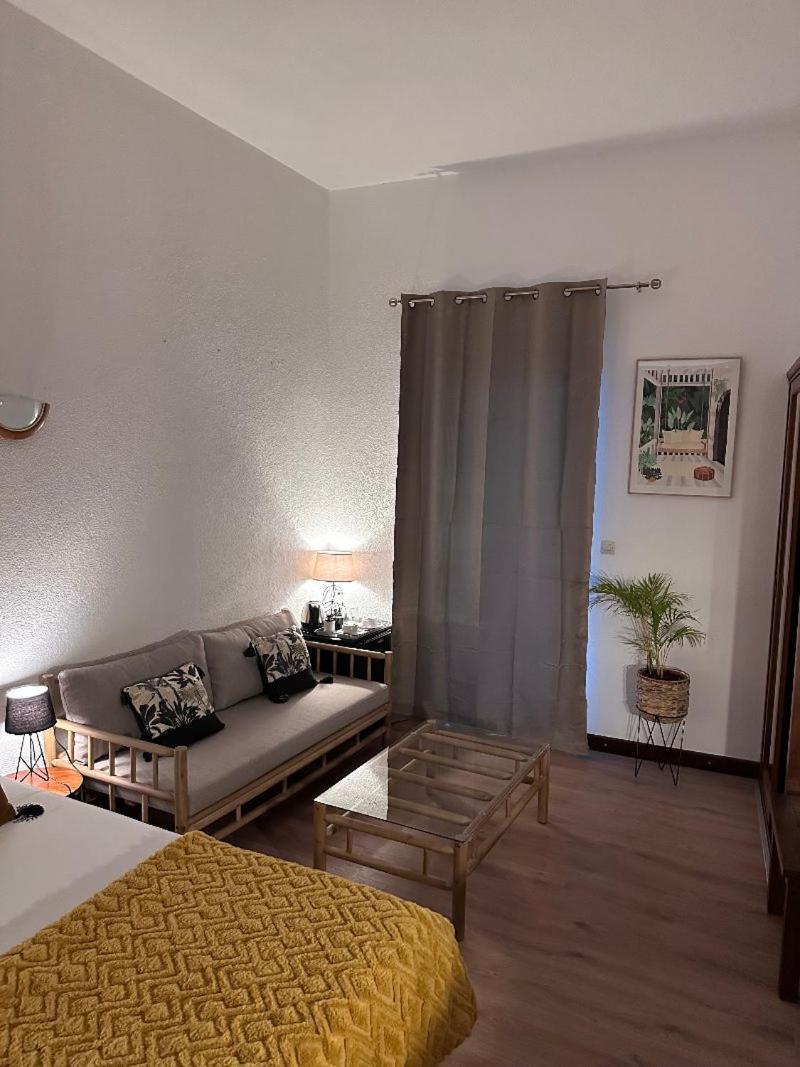 Hotel Residence Le Phoenix Saint Pierre Exterior foto