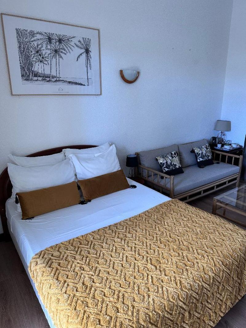 Hotel Residence Le Phoenix Saint Pierre Exterior foto